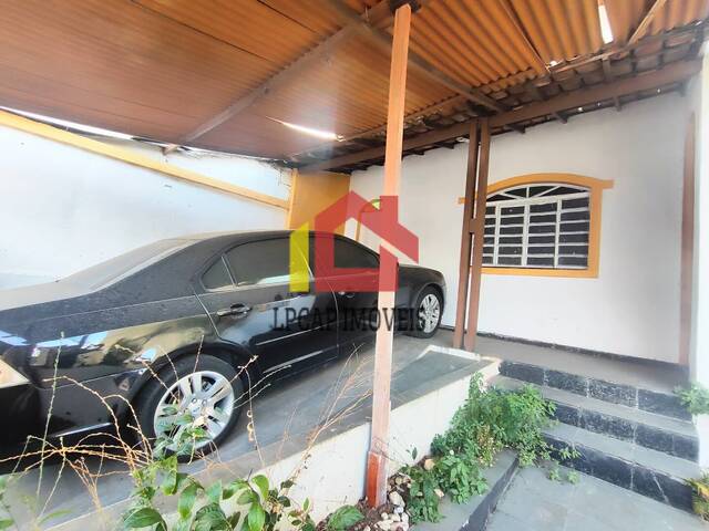 #81 - Casa para Venda em Belo Horizonte - MG